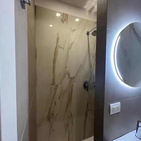 Urban Apartment *