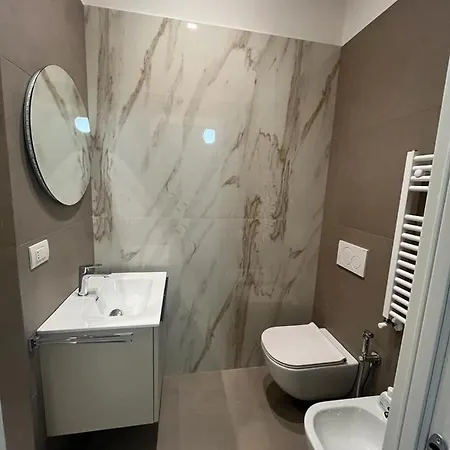 Urban Apartment *