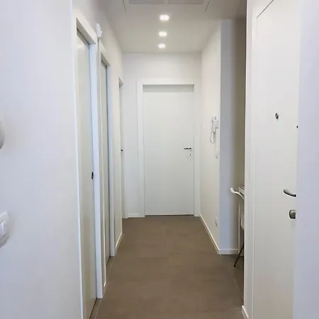 Urban Apartment *