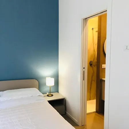 Urban Apartment *